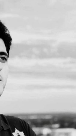 ئازاد بەهین